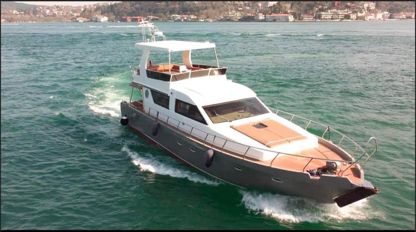Kiralık 17 Metre Özel Yapım Motoryat