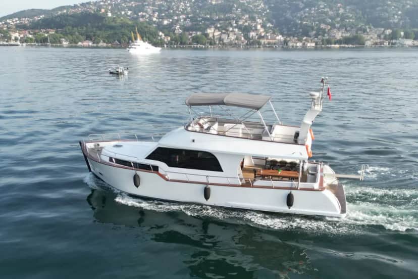 Geniş ve Konforlu Yat