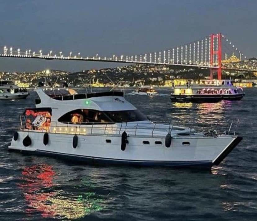 12-Person Istanbul Bosphorus Motor Yacht Rental