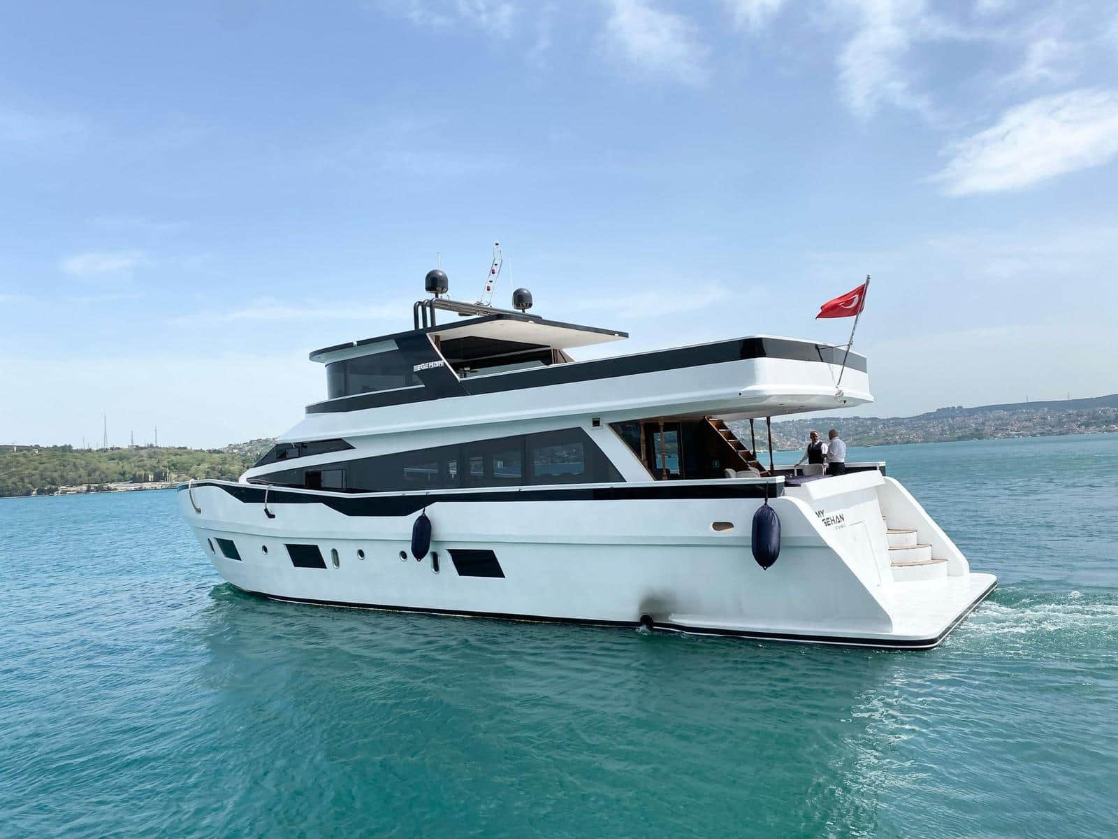 Davet Gemisi - 70 Kişilik İstanbul Tekne Kiralama