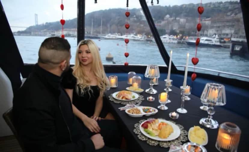 18M Motoryat ile Boğaz Turu – 11 Kişi Kapasiteli