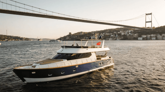 İstanbul Boğazı'nda Özel Lüks Motoryat Kiralama
