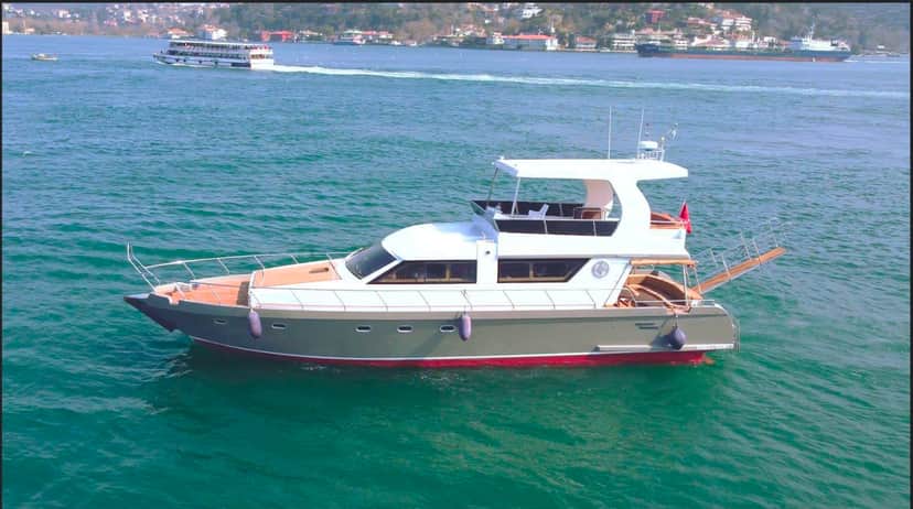 Kiralık 17 Metre Özel Yapım Motoryat