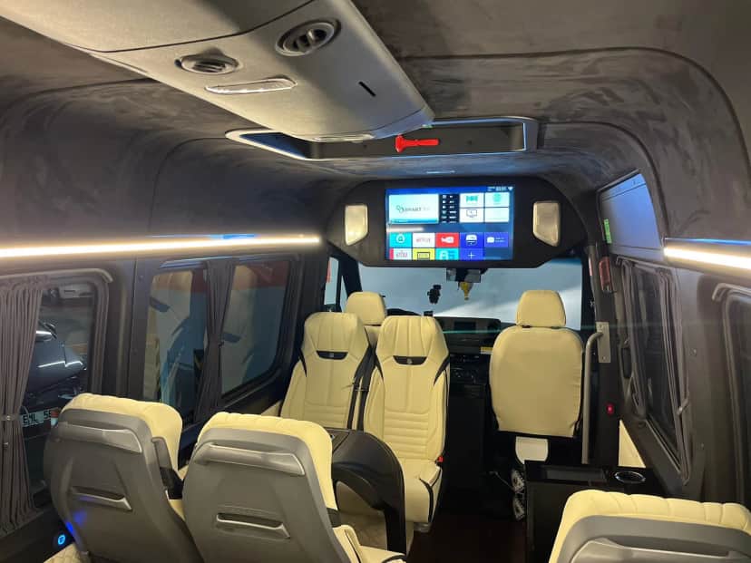 VIP Mercedes Sprinter 14+1 | Şoförlü VIP Minibüs Kiralama İstanbul