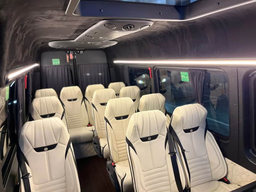 VIP Mercedes Sprinter 14+1 | Şoförlü VIP Minibüs Kiralama İstanbul