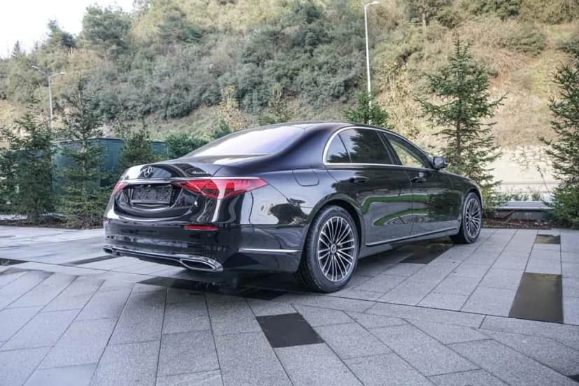 Şoförlü VIP Makam Aracı Kiralama İstanbul | S400 4MATIC