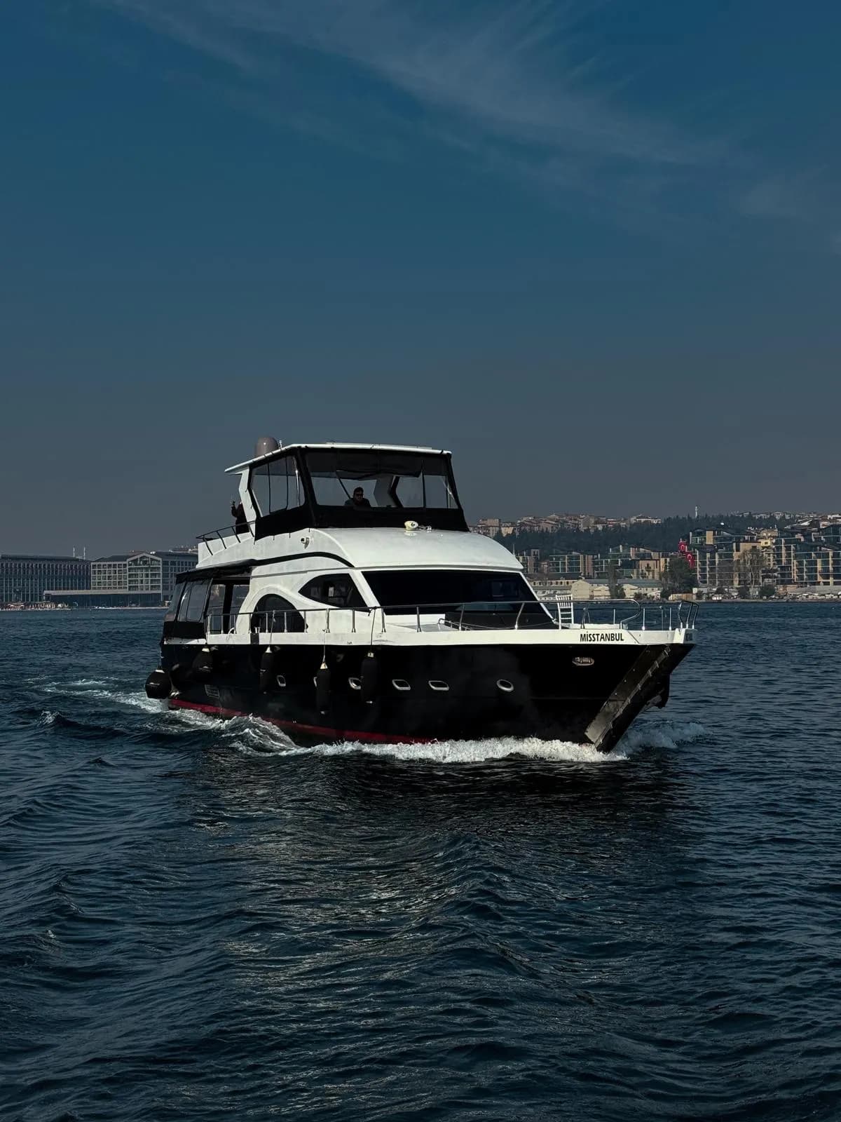 Luxury Motor Yacht Rental for 23 People