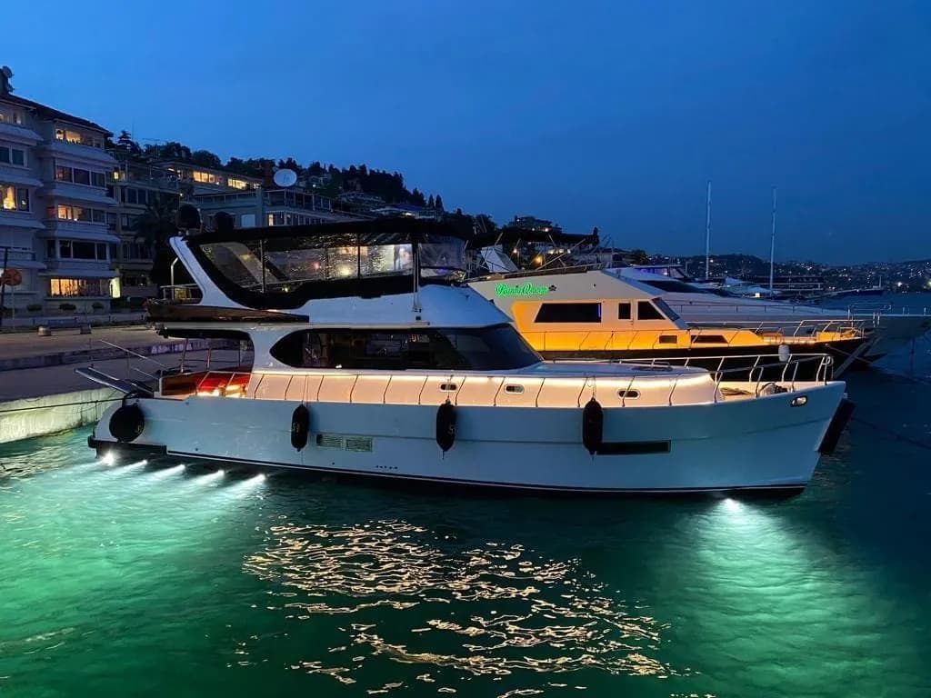 Non-Alcoholic Yacht Charter