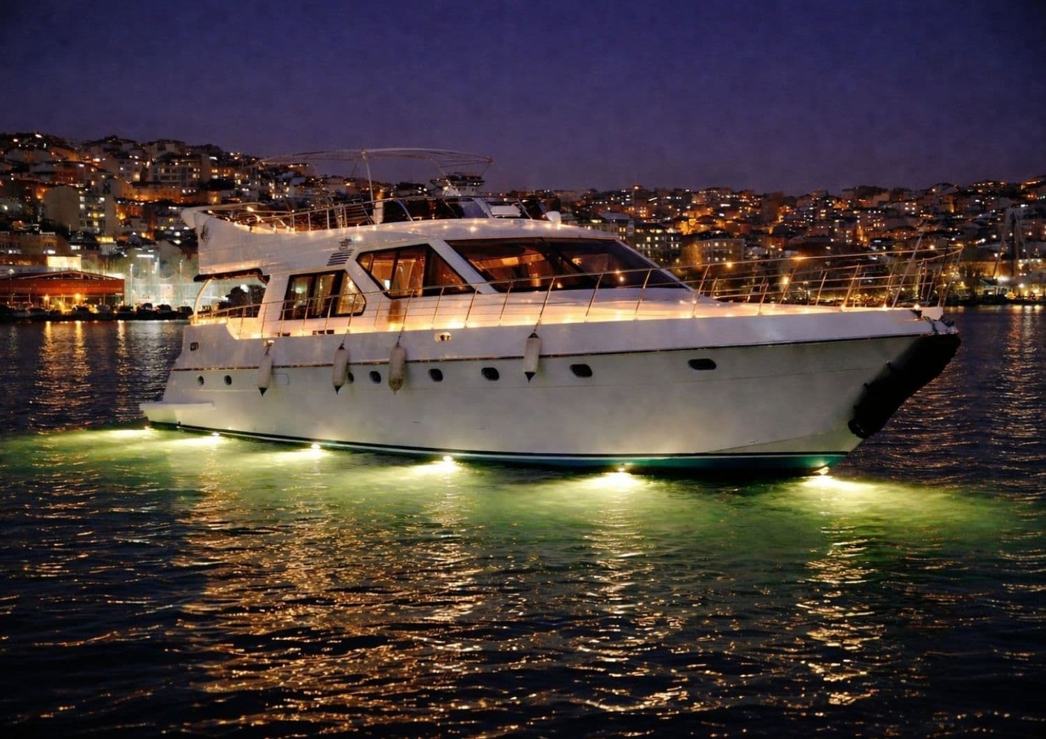 Motor Yacht for Rent for Invitations and Celebrations
