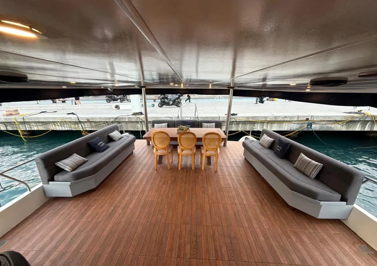 Private Luxury Motor Yacht Rental on the Bosphorus, Istanbul