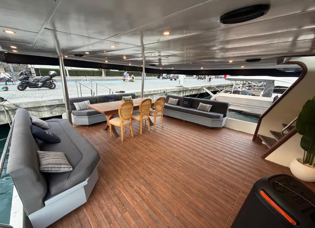 Private Luxury Motor Yacht Rental on the Bosphorus, Istanbul