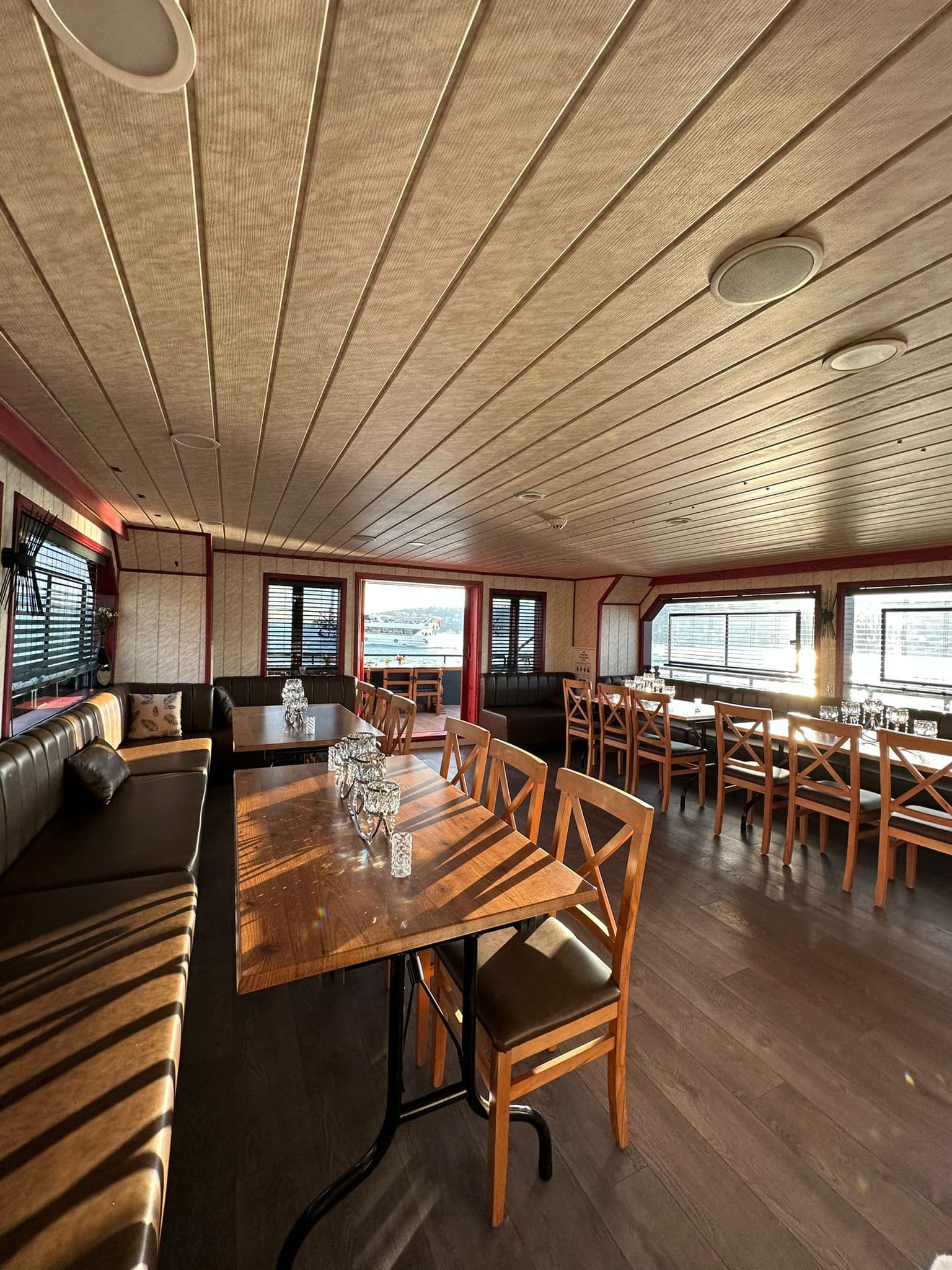 Luxury Invitation Yacht for Rent | Private Event & Bosphorus Tour