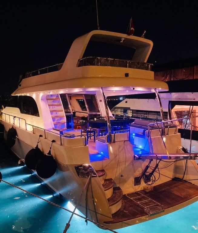 Luxury Party-Equipped 23m Yacht Charter on the Istanbul Bosphorus