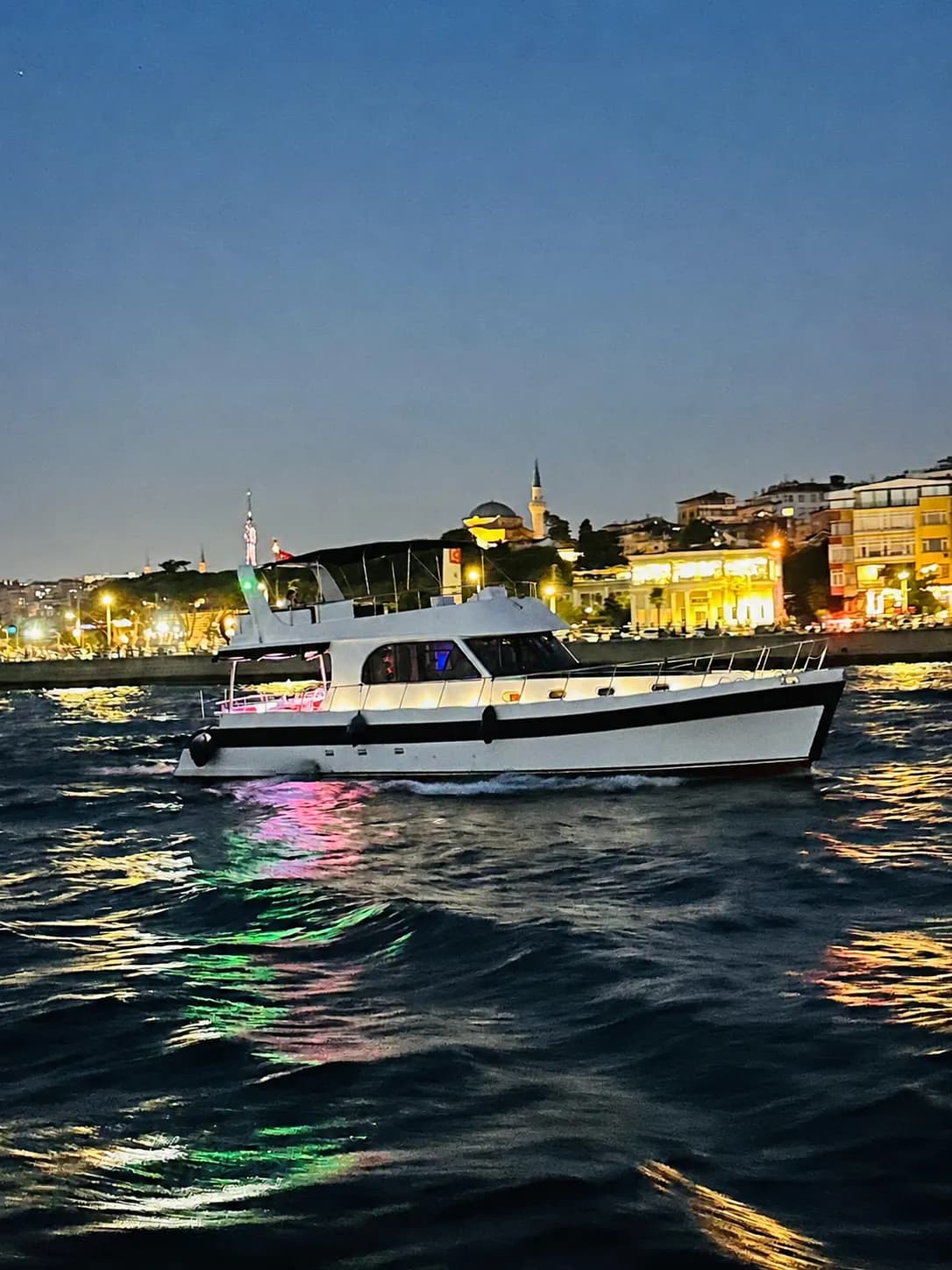 Luxury Custom 16m Motor Yacht for Rent on the Bosphorus