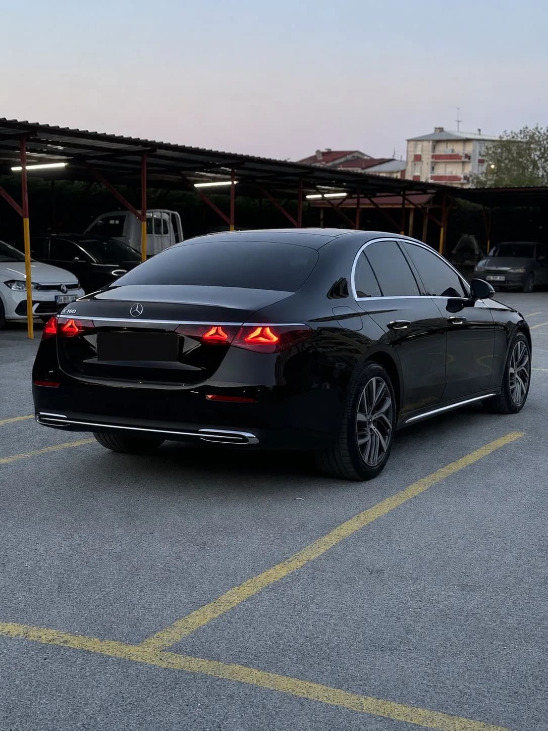 Mercedes-Benz E 180 Exclusive | Chauffeur-Driven VIP Car Rental Istanbul