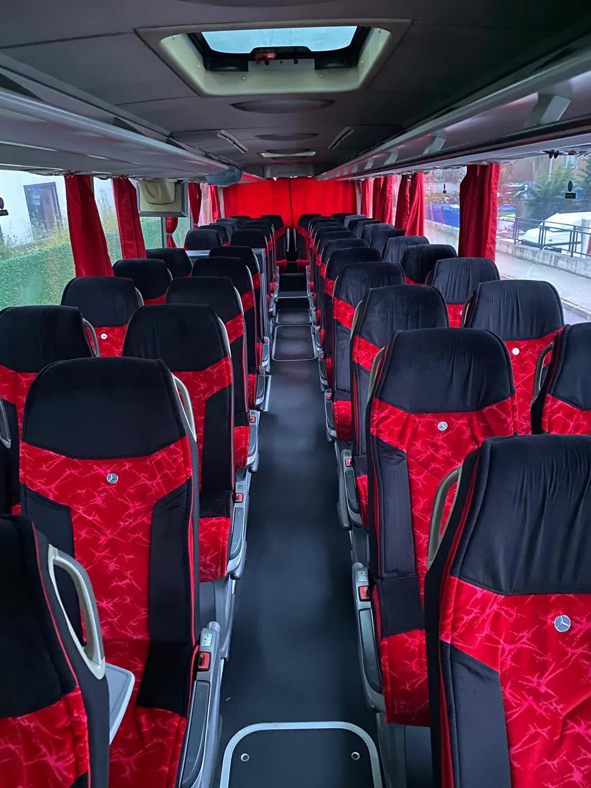 45 Kişilik Lüks Otobüs