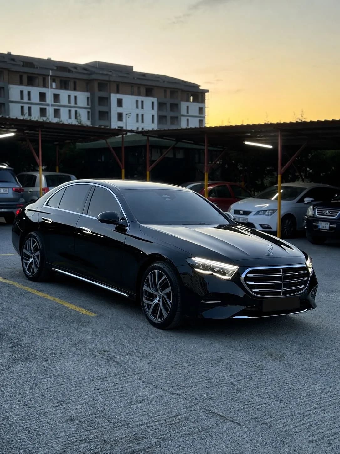Mercedes-Benz E 180 Exclusive | Chauffeur-Driven VIP Car Rental Istanbul