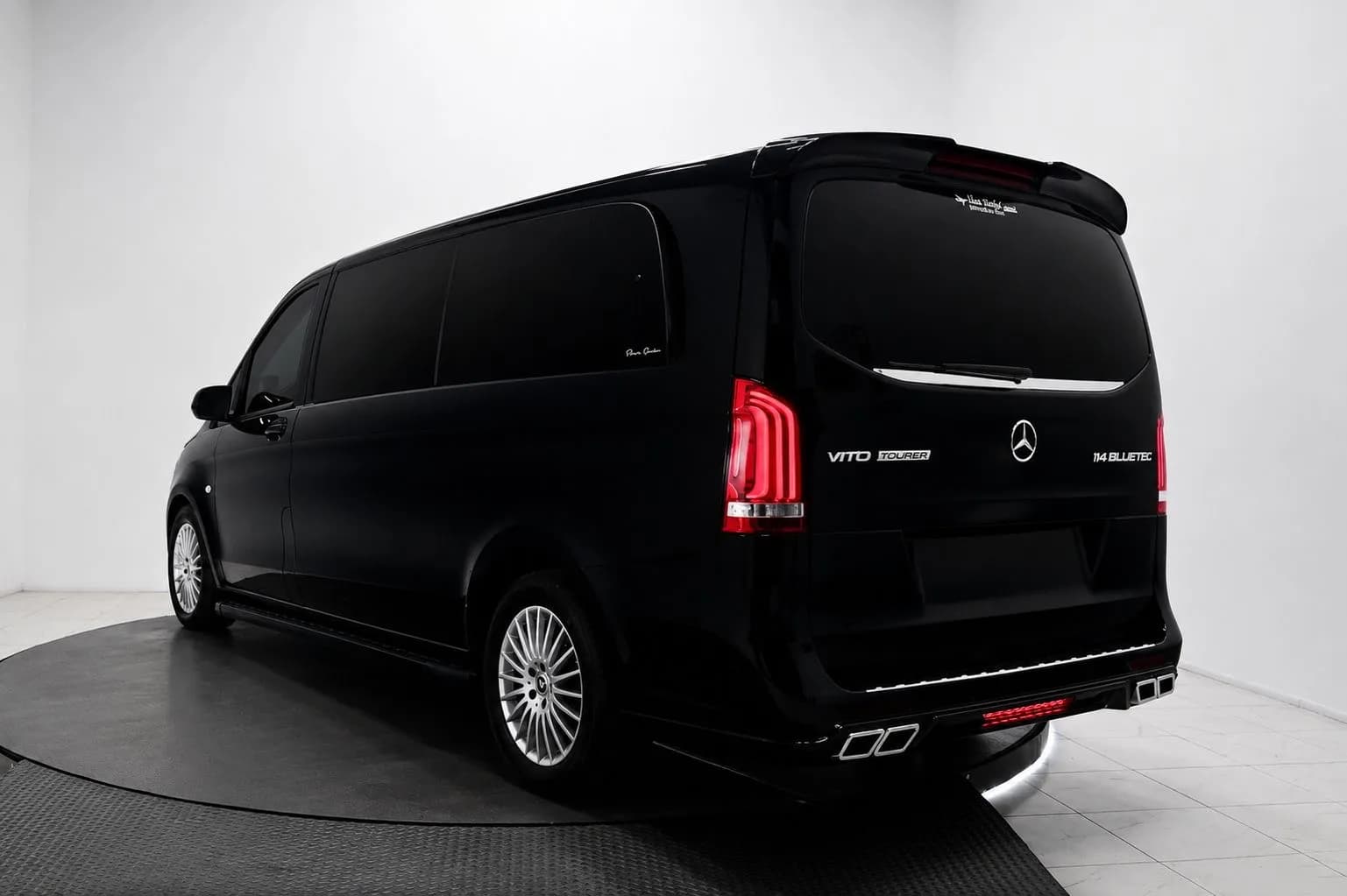 VIP Mercedes Vito Tourer 4+1 | Yıldız Tavanlı Şoförlü Araç İstanbul