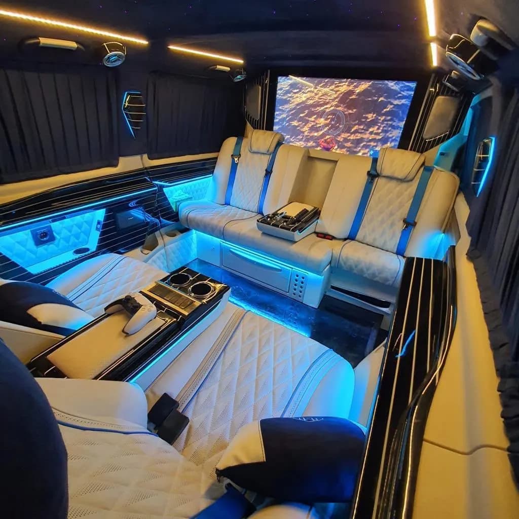 VIP Mercedes Vito 4+1 | PlayStation'lı Şoförlü VIP Araç İstanbul