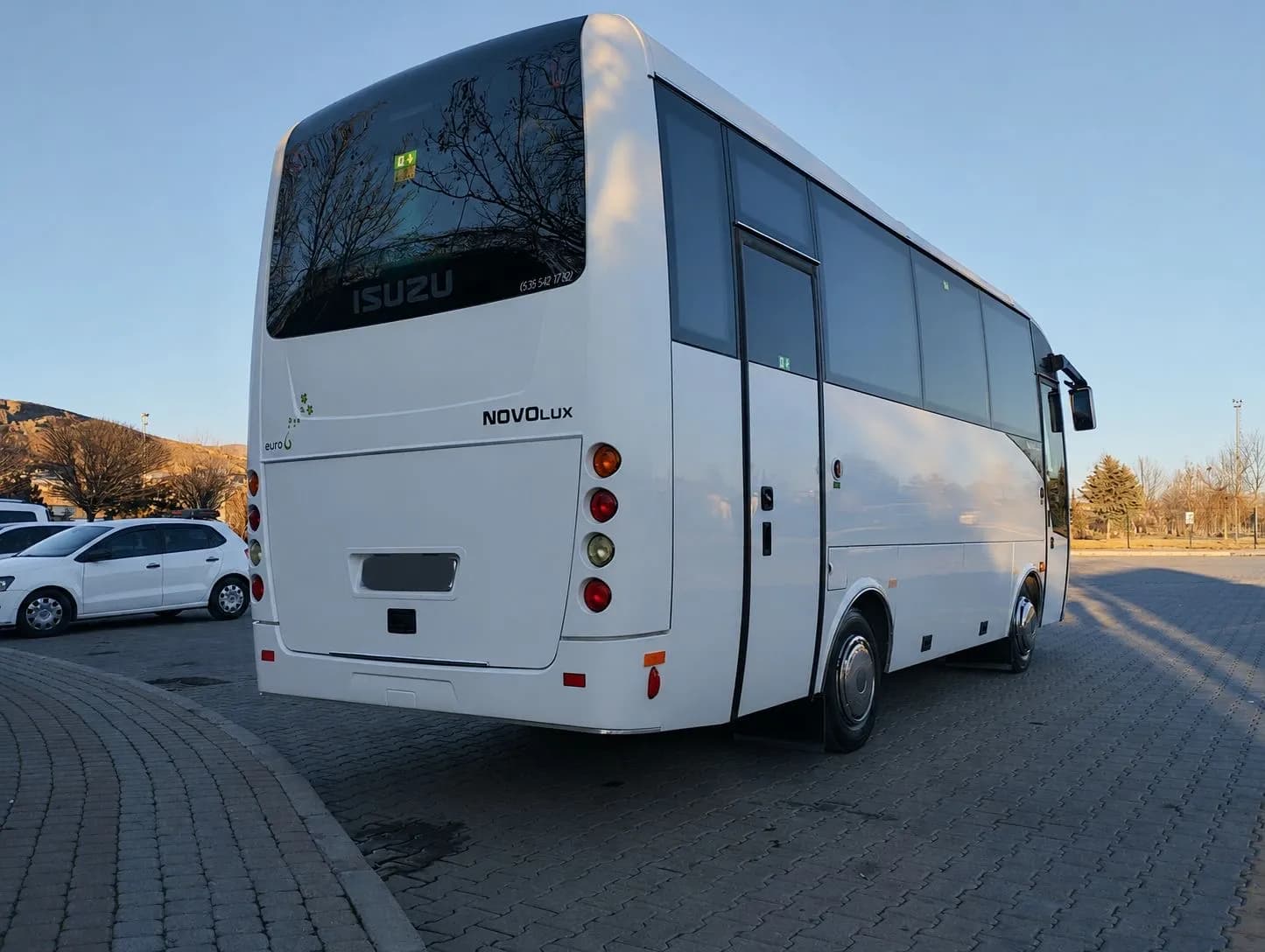 Isuzu Novo Lux 27+1 | Şoförlü Midibüs Kiralama İstanbul