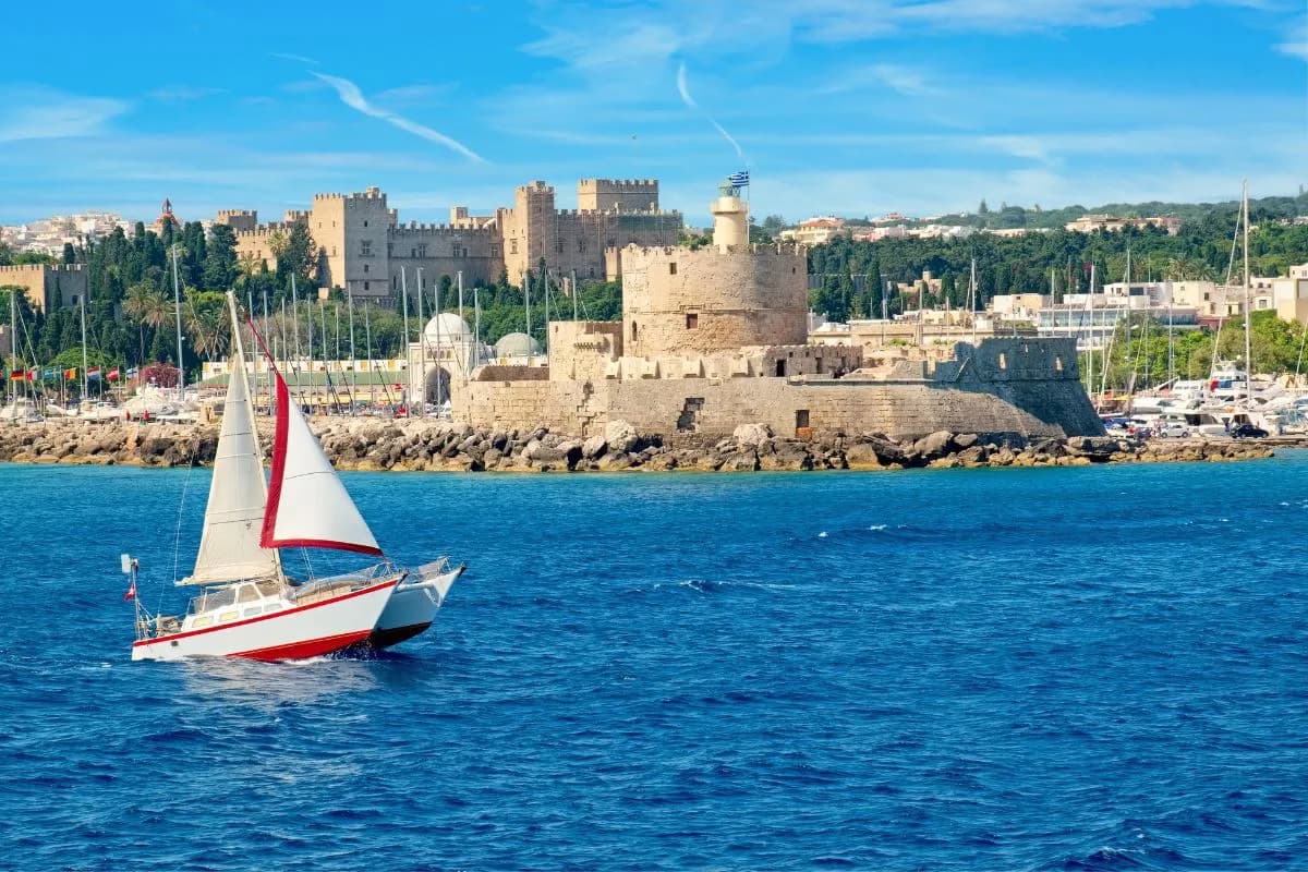 Rodos Adası Turu, Feribot ile 3 Gece Otel Konaklamalı