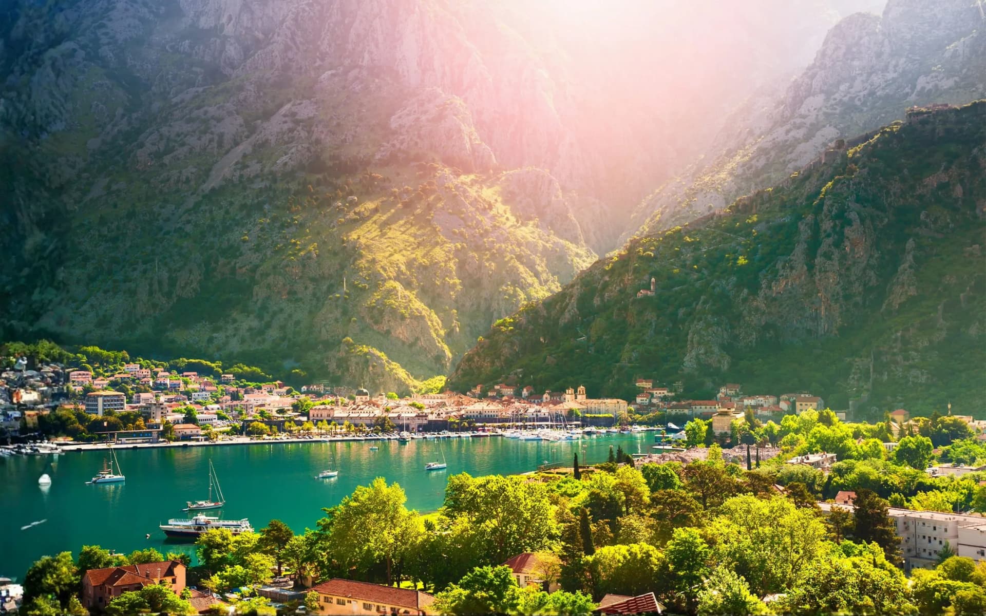 Otobüslü Balkan Masalı (7 Gece - Tüm Çevre Gezileri ve Ekstra Turlar Dahil - Selanik Konaklama Farkıyla) - 2027 Dönemi