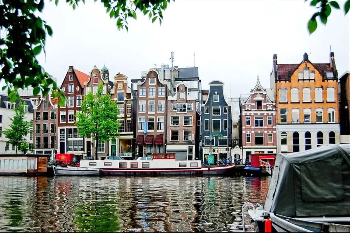 Viva Amsterdam Brüksel Turu THY ile Yılbaşı Özel / 4 Gece Otel Konaklamalı / İstanbul Çıkışlı