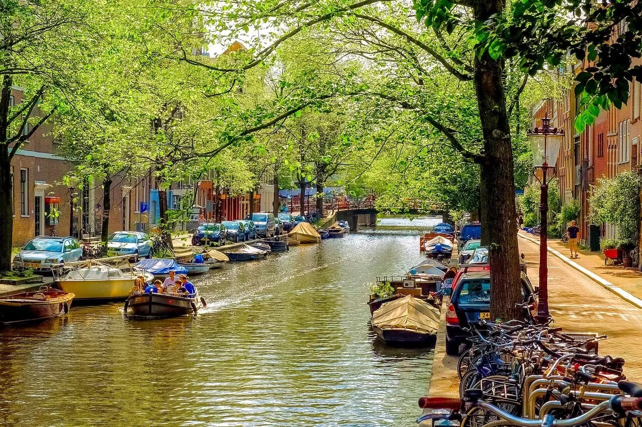 8 Gün Benelüks Paris Almanya Turu – Yılbaşı Özel, SunExpress ile