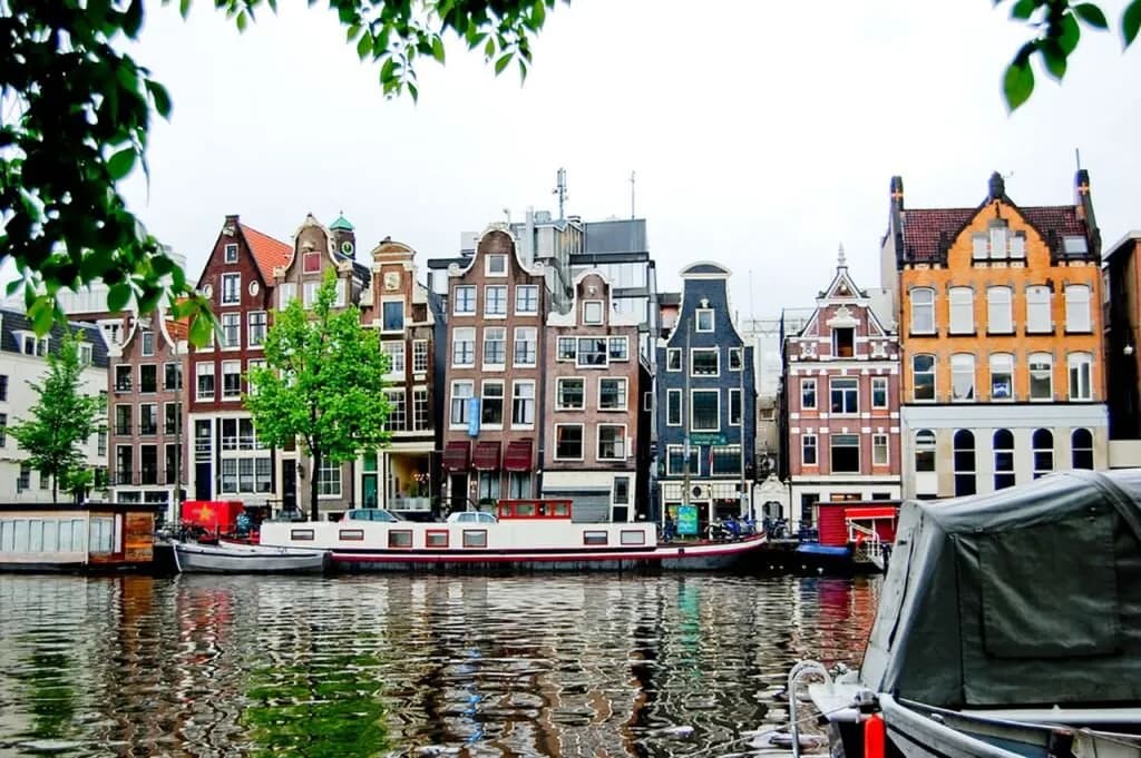 4 Günlük Amsterdam Turu, Pegasus ile