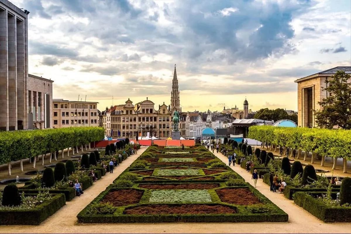 Viva Amsterdam Brüksel Turu THY ile Yılbaşı Özel / 4 Gece Otel Konaklamalı / İstanbul Çıkışlı
