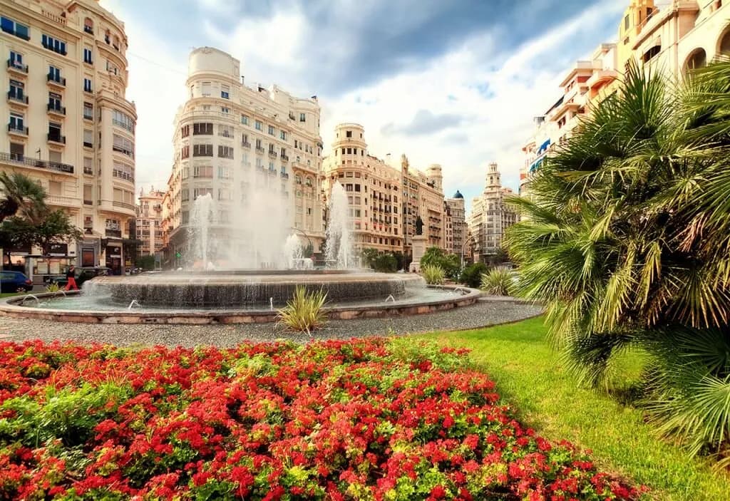 5 Günlük Barselona Valencia Madrid Turu, Pegasus ile