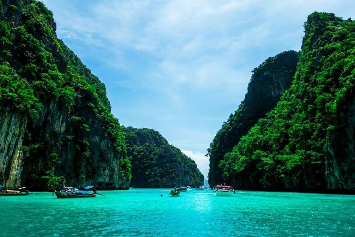 Phuket Turu Singapur Hava Yolları ile Vizesiz / 5 Gece Otel Konaklamalı / İstanbul Çıkışlı / 2027