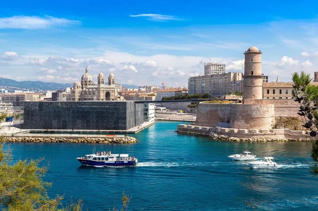 Marsilya Nice Milano Turu Pegasus ile / 5 Gece Otel Konaklamalı / İstanbul Çıkışlı / 2027