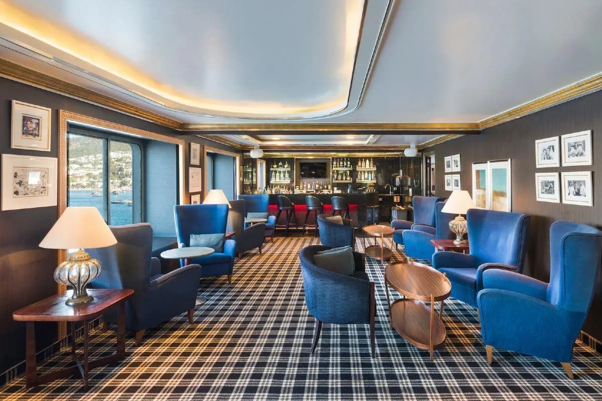 Selectum Blu ile Yunan Adaları Turu / 3 Gece Konaklamalı / Çeşme Çıkışlı