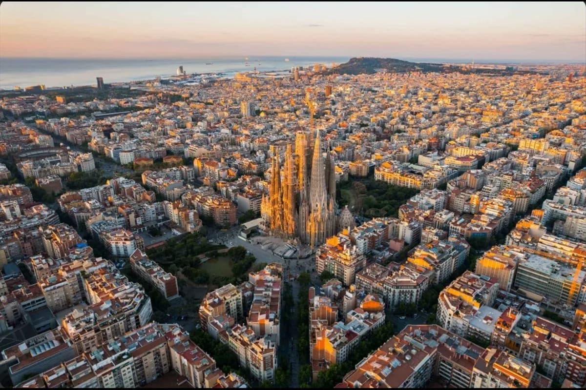 Grand Güney Fransa Barselona Turu Türk Hava Yolları ile Ekstra Turlar Dahil / 6 Gece Otel Konaklamalı / İstanbul Çıkışlı / 2027