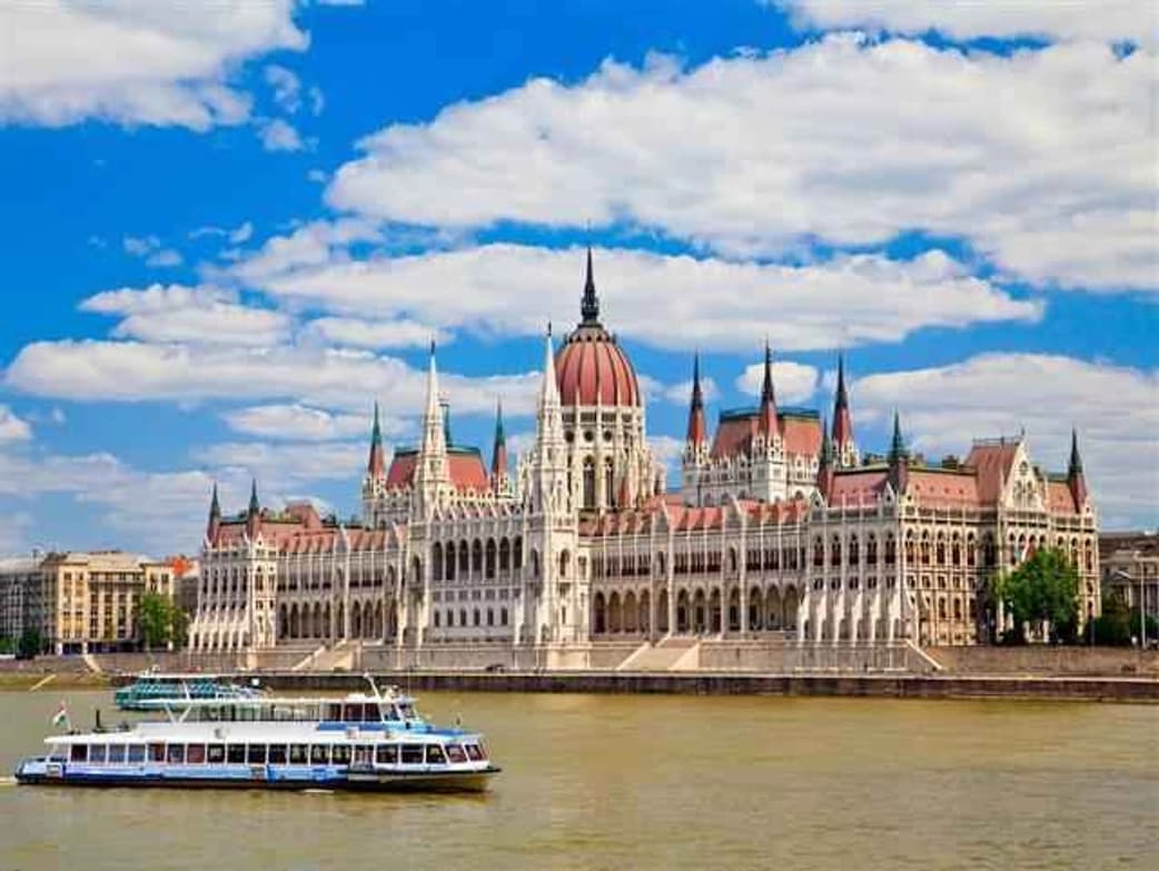 9 Günlük Avrupa Şaheserleri Turu, Otobüs ile