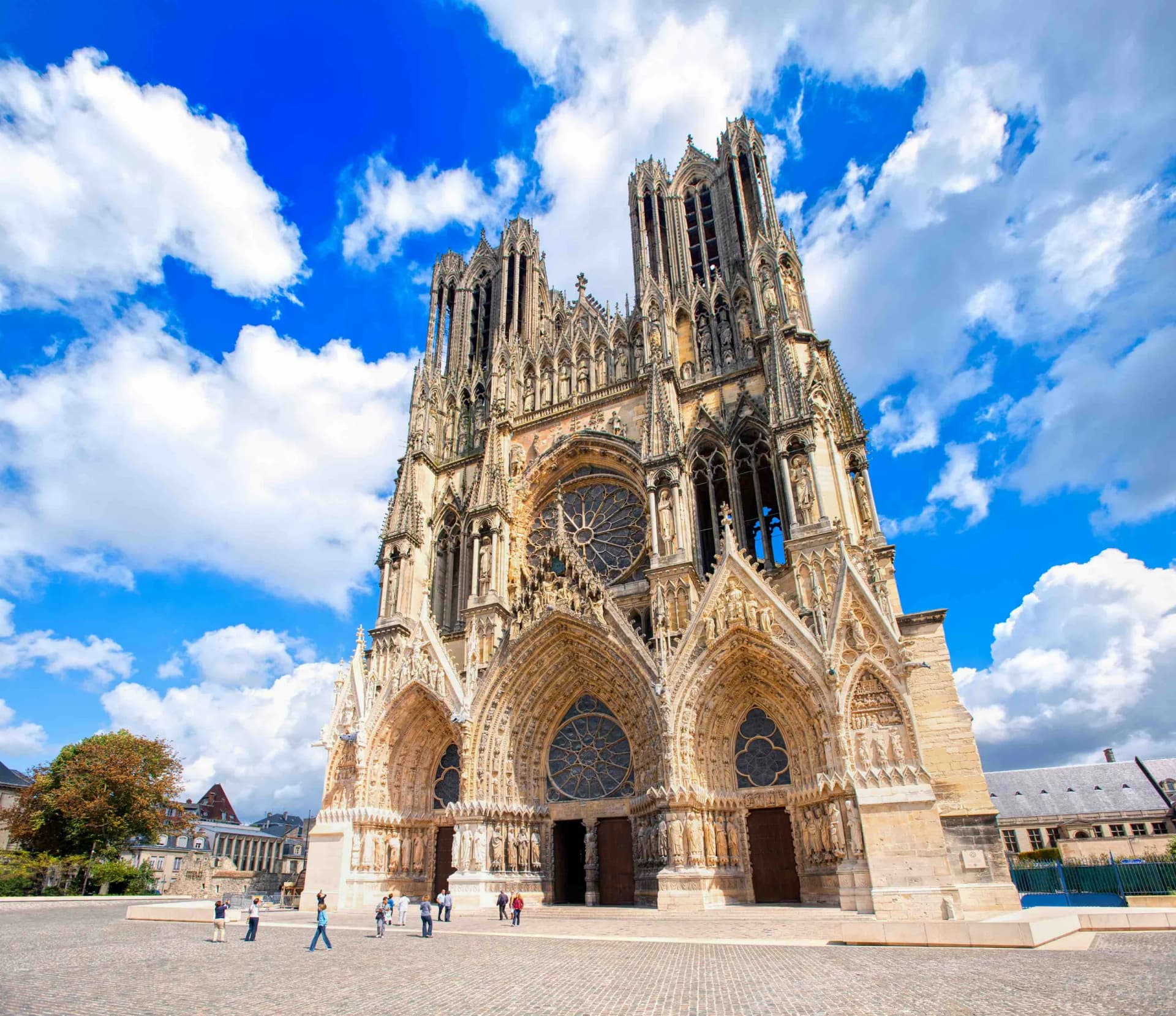 8 Günlük Benelüks Paris Köln Alsace İsviçre Turu, Uçak ile