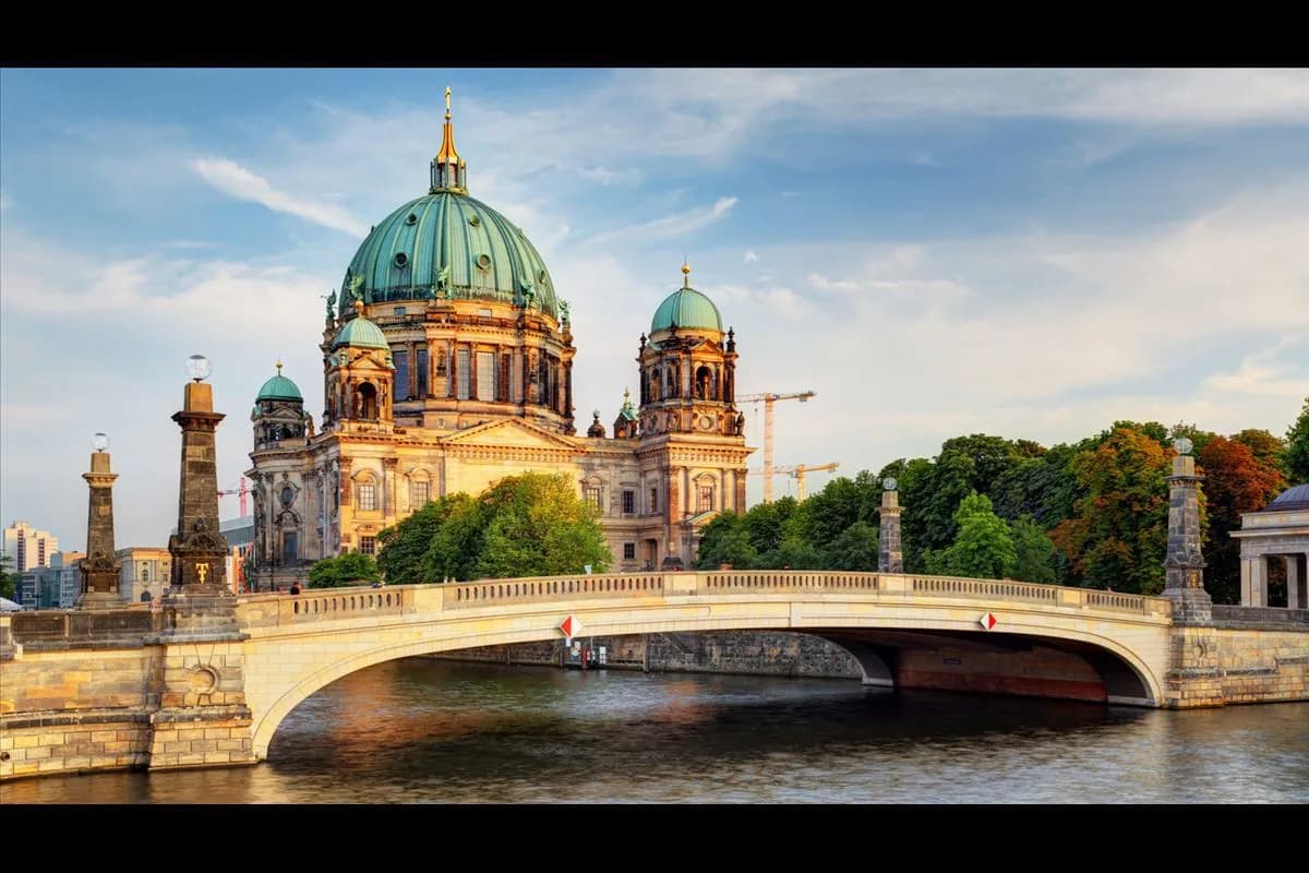 5 Günlük Berlin, Prag ve Nurnberg Noel Turu, THY ile