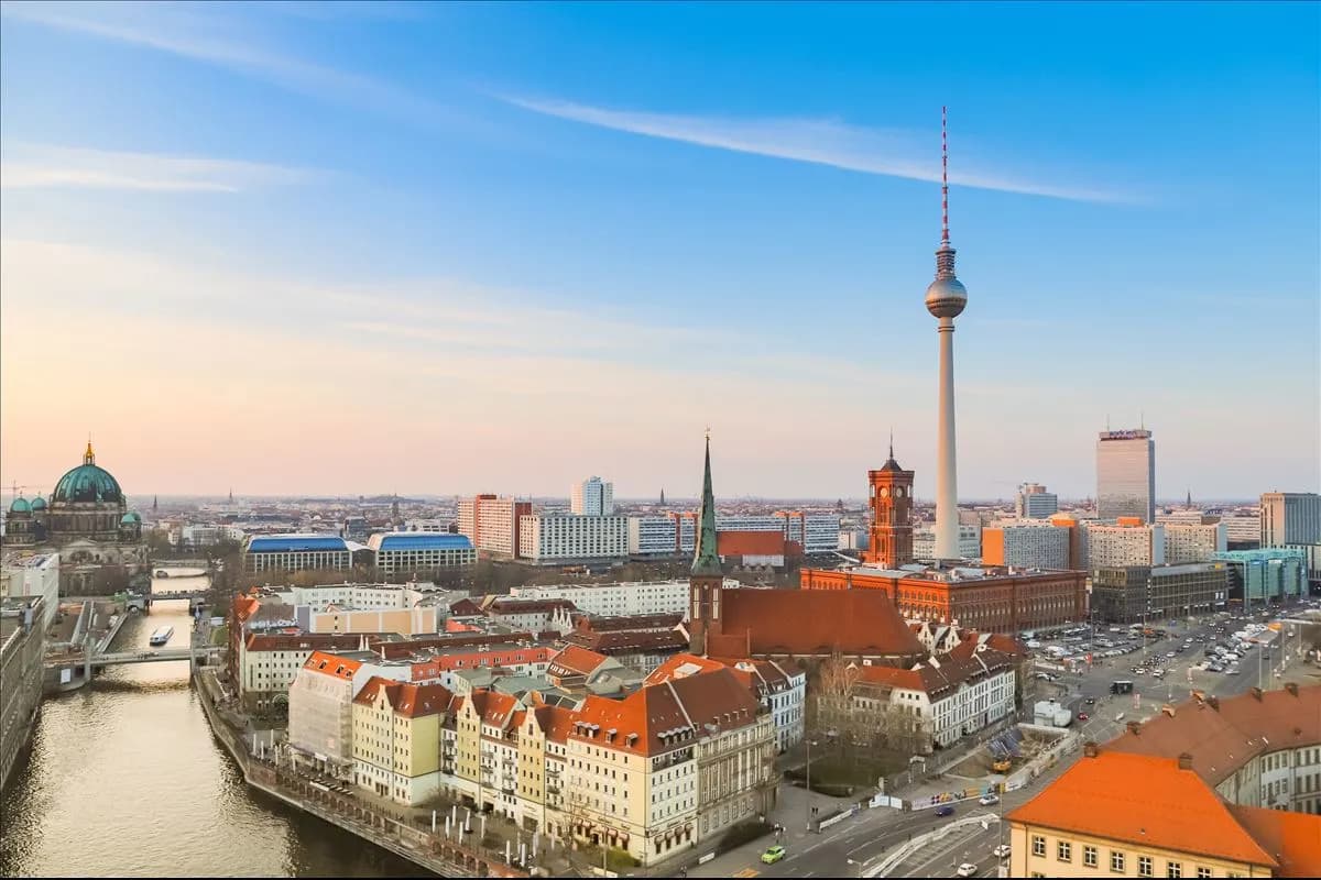 Grand Berlin Nurnberg Prag Turu SunEkspress ile Yılbaşı Özel Ekstra Turlar Dahil / 4 Gece Otel Konaklamalı / Antalya Çıkışlı