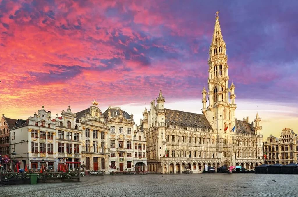 6 Günlük Benelüks ve Paris Turu, Pegasus ile