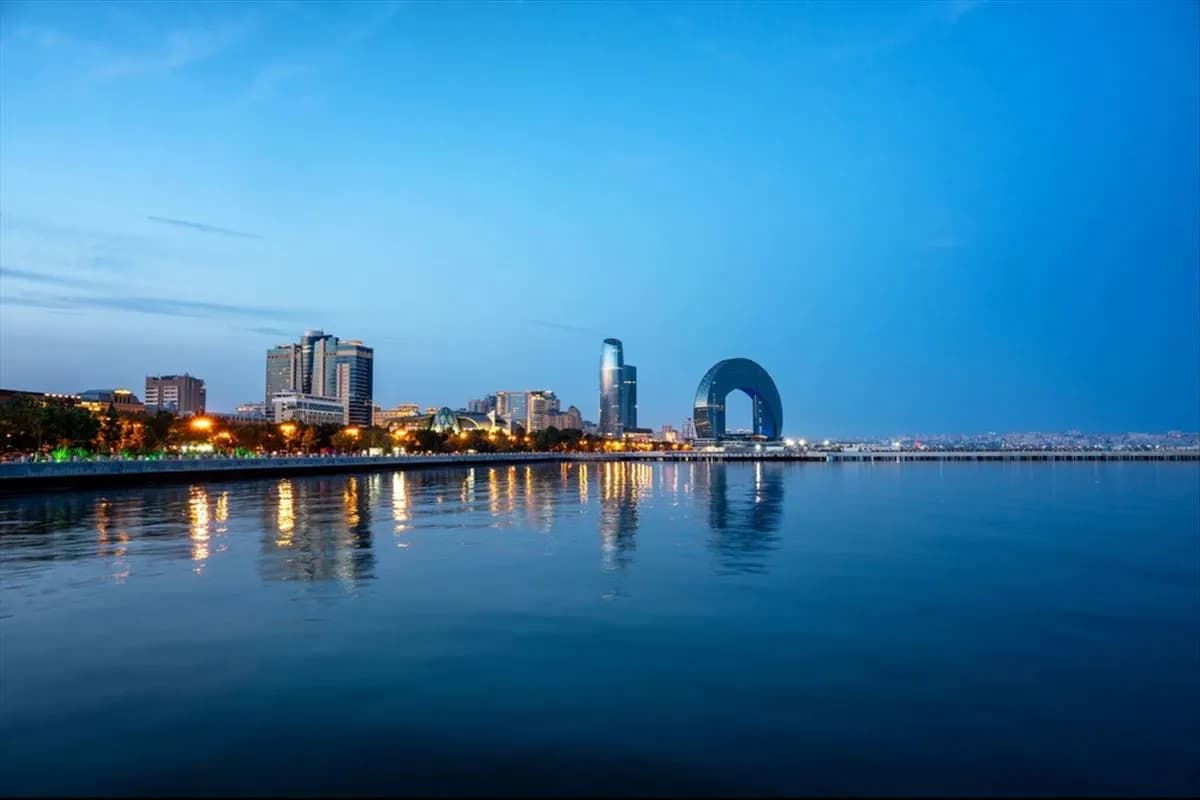 Azerbaycan'ın Zengin Mirası Bakü Turu THY ile Vizesiz Yılbaşı Özel / 3 Gece Otel Konaklamalı / İstanbul Çıkışlı