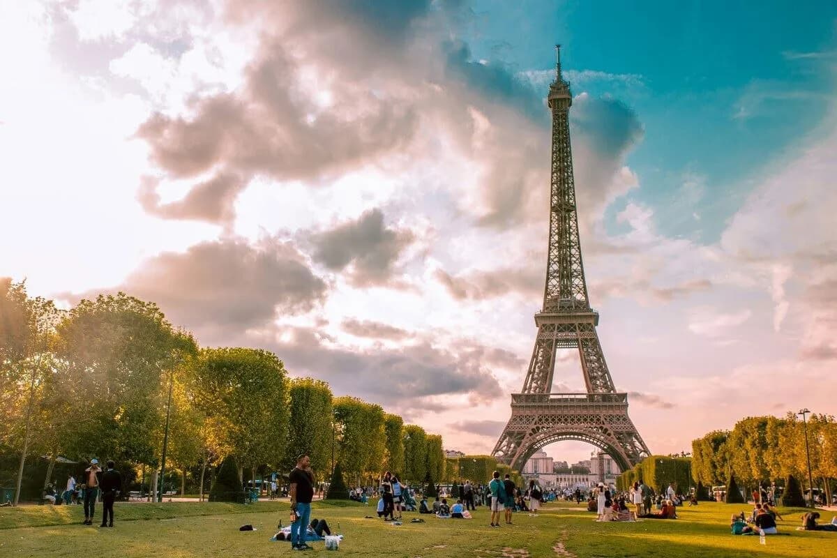 Paris ve Disneyland Turu Türk Hava Yolları ile / 4 Gece Otel Konaklamalı / İstanbul Çıkışlı / 2027
