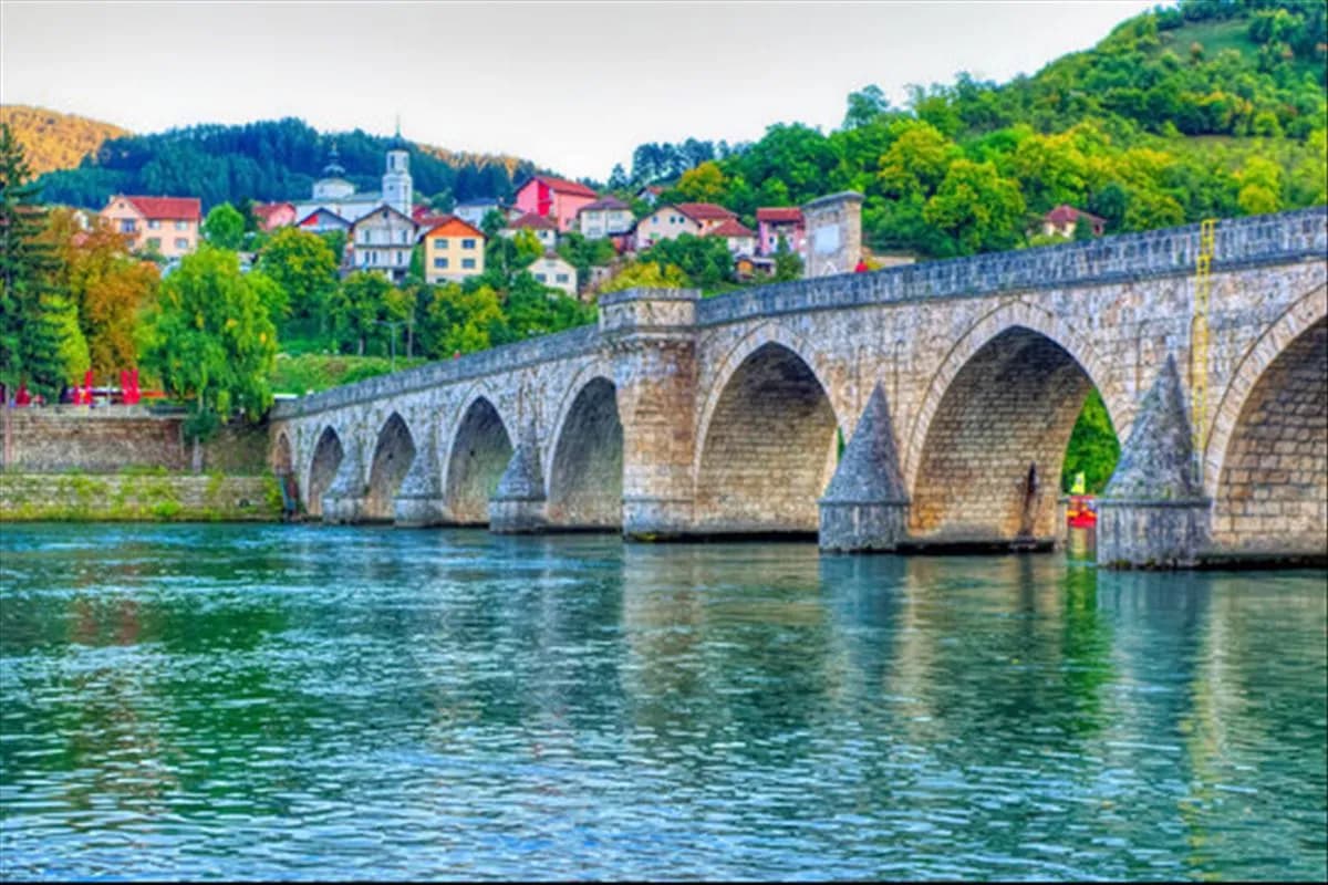 Balkan Atlası Turu Air Serbia ile 5 Ülke Vizesiz Ekstra Turlar Dahil / 7 Gece Otel Konaklamalı / İstanbul Çıkışlı