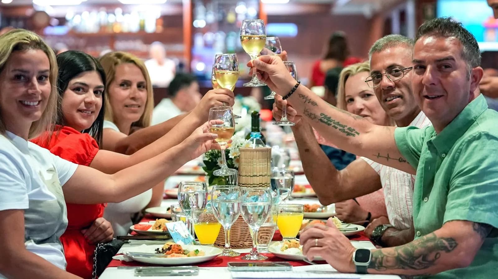 Istanbul: Dinner on the Bosphorus with Private Table and Turkish Night
